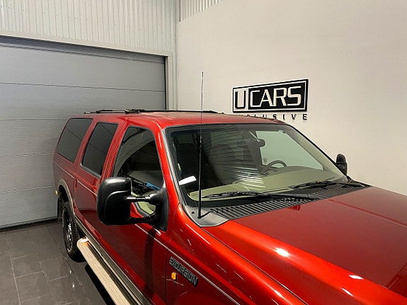 Ford Excursion 13 of 30