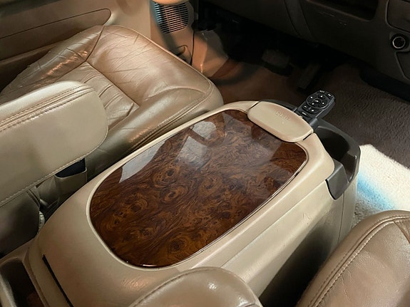 Ford Excursion 19 of 30