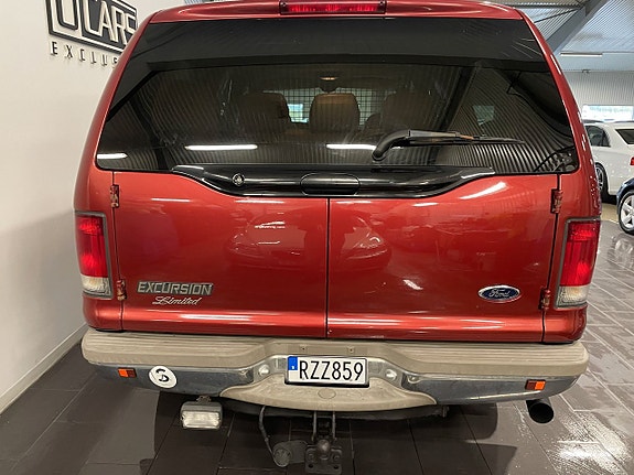 Ford Excursion 5 of 5