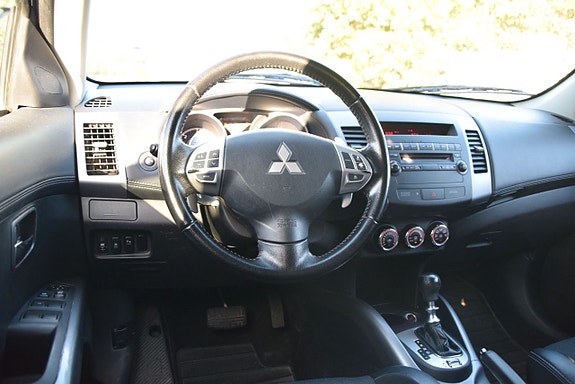 Mitsubishi Outlander 7 of 19