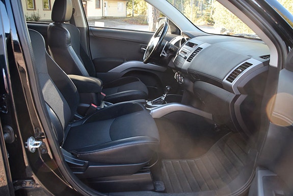Mitsubishi Outlander 9 of 19