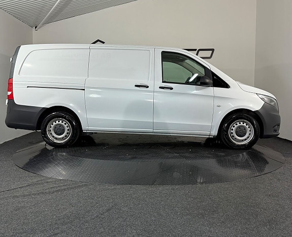 Mercedes-Benz Vito 111 4 of 5