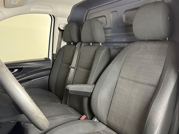 Mercedes-Benz Vito 111 12 of 18