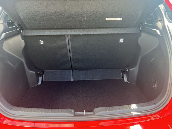 Toyota Yaris 10 of 11