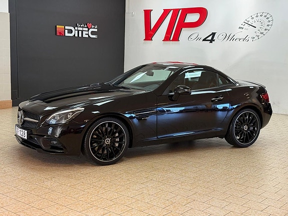 Mercedes-Benz SLC43 26 of 29