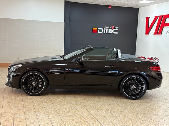 Mercedes-Benz SLC43 3 of 5