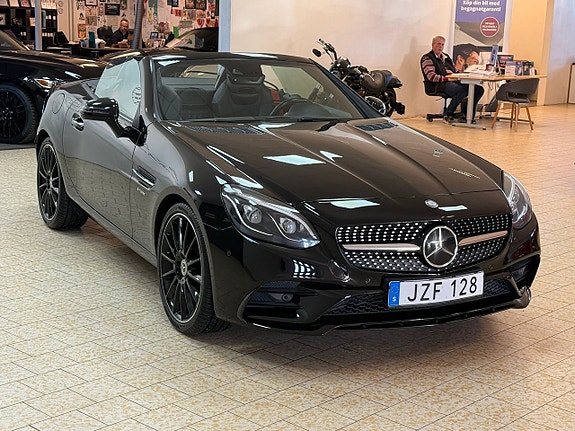 Mercedes-Benz SLC43 8 of 29