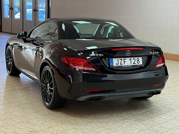 Mercedes-Benz SLC43 27 of 29