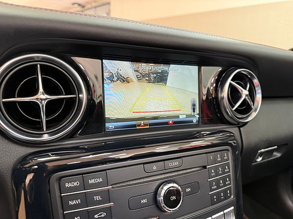 Mercedes-Benz SLC43 24 of 29