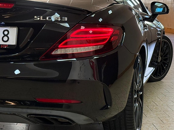 Mercedes-Benz SLC43 12 of 29