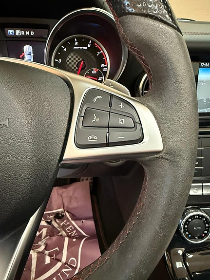 Mercedes-Benz SLC43 21 of 29