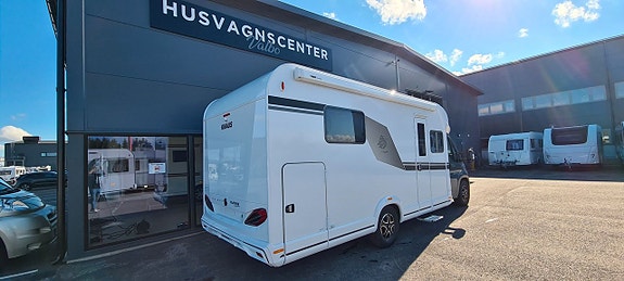 Knaus 700 DX Live Wave "Dieselvärme + Backkamera" 2 of 16