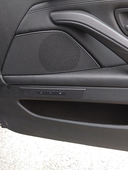 BMW 525 8 of 12