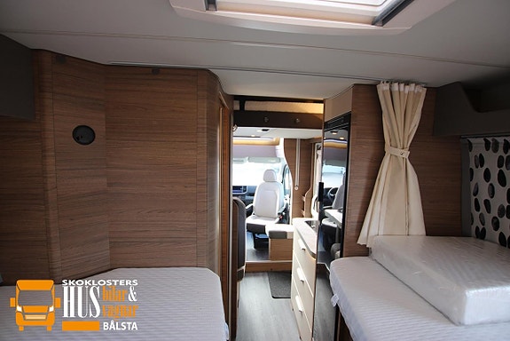 Knaus VANWAVE MAN 640 MEG VANS 463 mil  Ti VanWave MAN 640 MEG Automat 177hk Taksäng 463mil 24 of 27