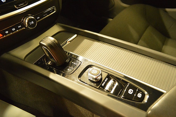 Volvo V60 Cross Country 12 of 19