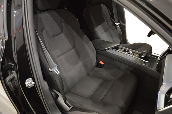 Volvo V60 Cross Country 11 of 19