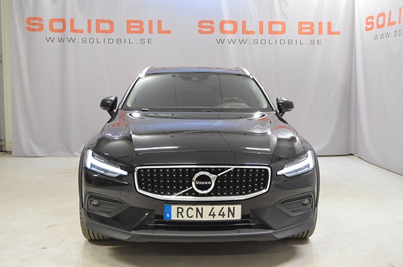 Volvo V60 Cross Country 4 of 19