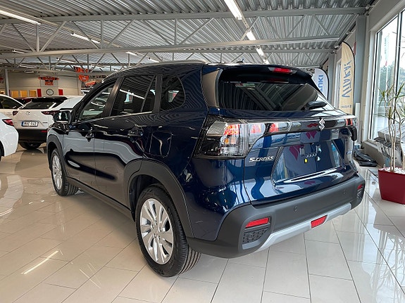 Suzuki S-Cross 4 of 5