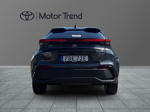 Toyota C-HR 5 of 17