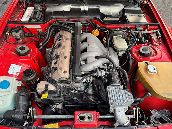 Porsche 944 11 of 11