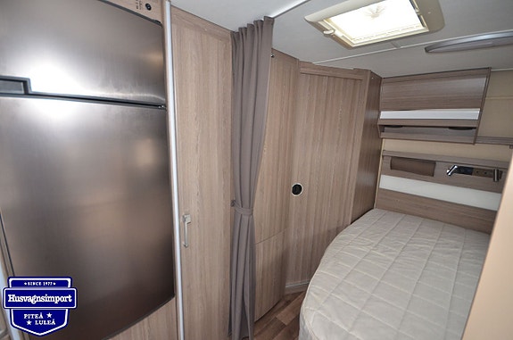 Kabe ROYAL 560 XL KS Dubbelbädd / Vitt kök 7 of 18