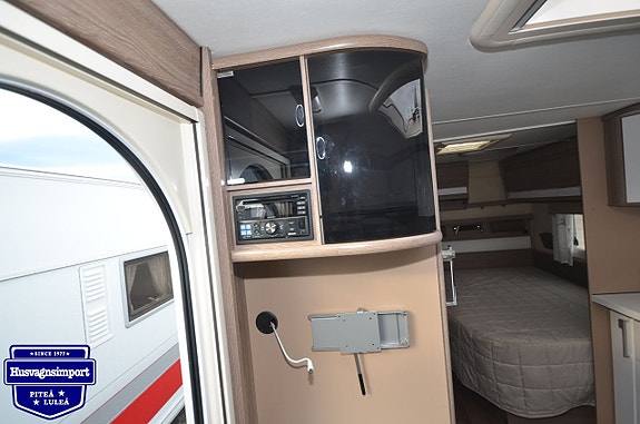 Kabe ROYAL 560 XL KS Dubbelbädd / Vitt kök 9 of 18