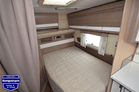 Kabe ROYAL 560 XL KS Dubbelbädd / Vitt kök 2 of 18