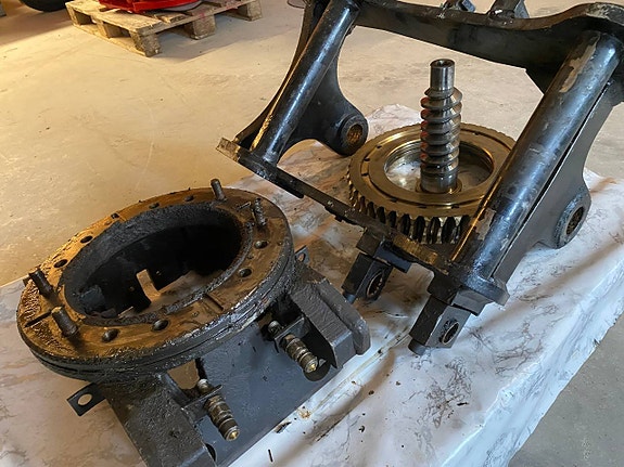 Demonterad  Engcon EC15A 2 of 3