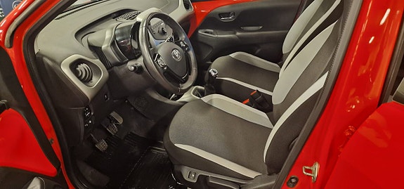 Toyota Aygo 6 of 8