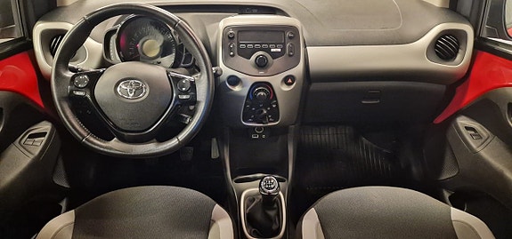 Toyota Aygo 5 of 8