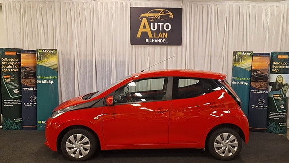 Toyota Aygo 4 of 8
