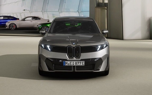 BMW iX3 3 of 5
