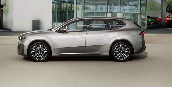 BMW iX3 4 of 5