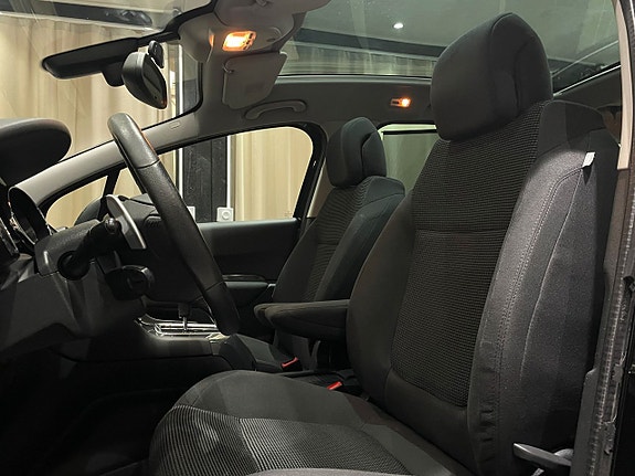 Peugeot 5008 11 of 22