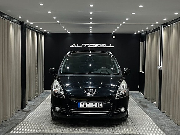 Peugeot 5008 2 of 5