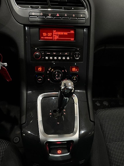 Peugeot 5008 18 of 22
