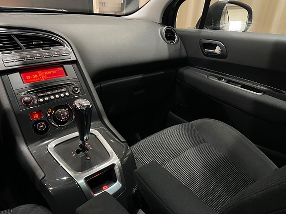 Peugeot 5008 16 of 22