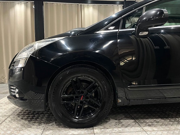 Peugeot 5008 4 of 5