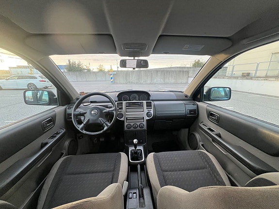Nissan X-Trail 7 of 8