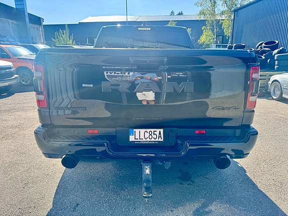 Dodge RAM 1500 3 of 5