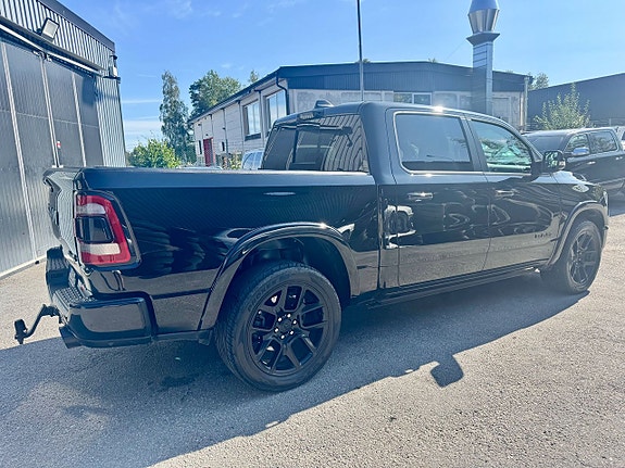 Dodge RAM 1500 2 of 5
