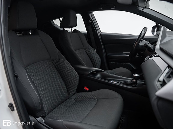 Toyota C-HR 24 of 27