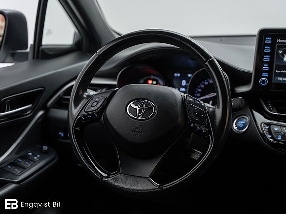 Toyota C-HR 19 of 27