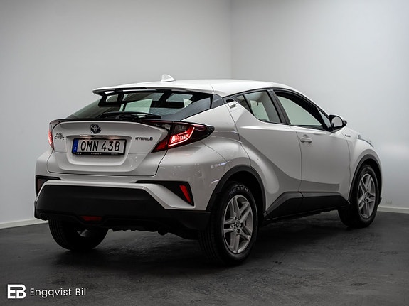 Toyota C-HR 6 of 27