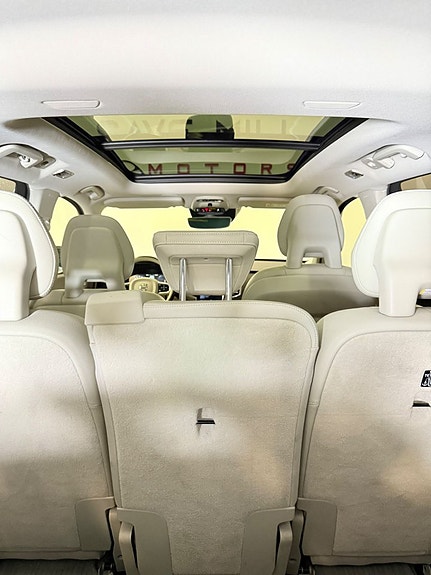 Volvo XC90 8 of 20