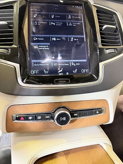 Volvo XC90 14 of 20