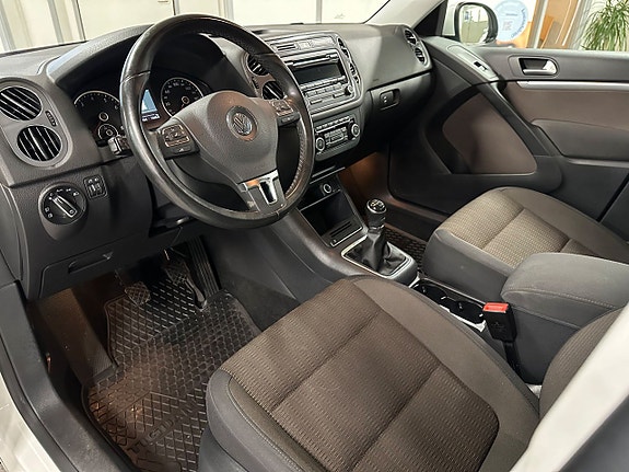 Volkswagen Tiguan 9 of 12