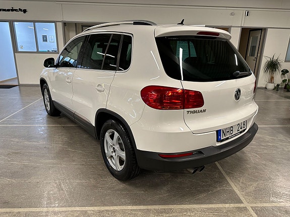 Volkswagen Tiguan 4 of 12