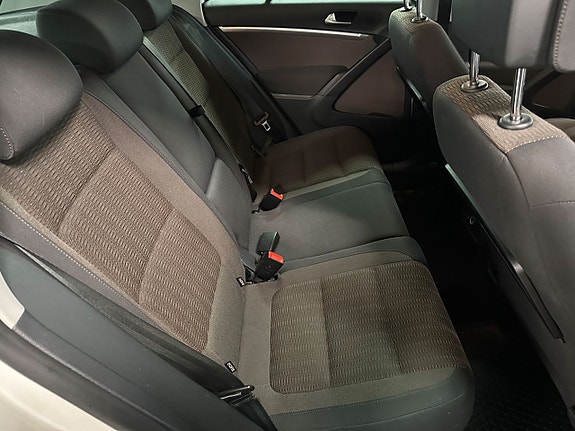 Volkswagen Tiguan 6 of 12