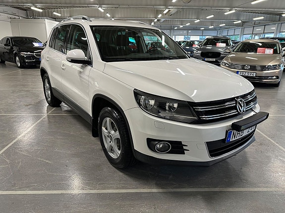 Volkswagen Tiguan 2 of 12